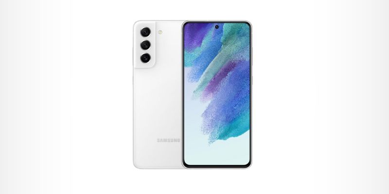 1. Samsung Galaxy S21 FE - Samsung